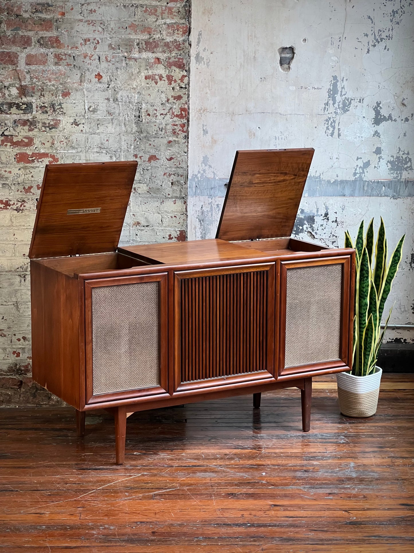 Motorola SK32 Stereo Console by Drexel - Restoration Included