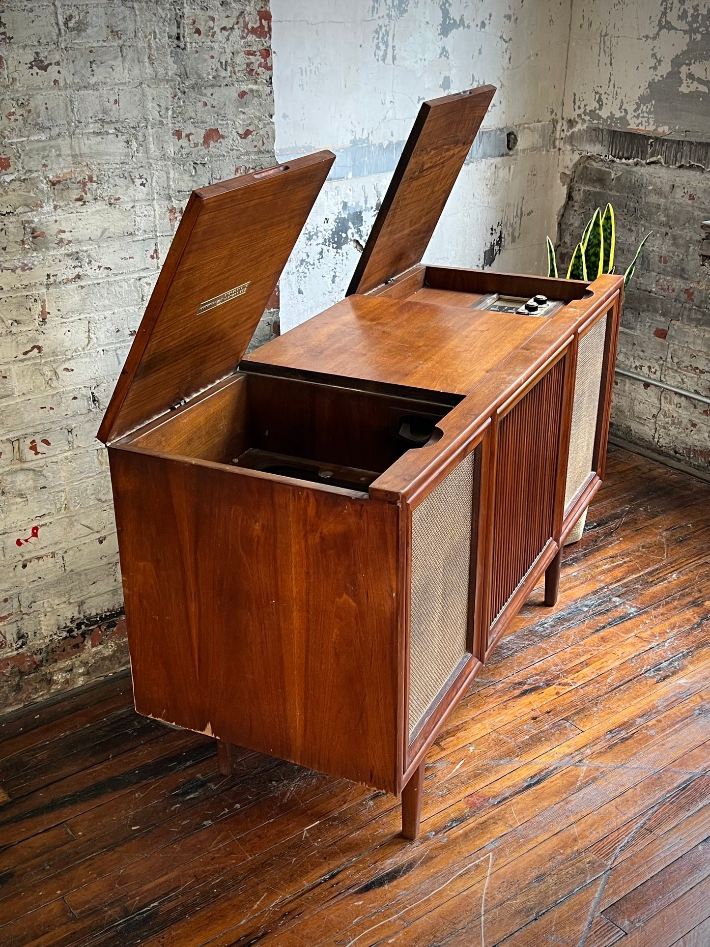 Motorola SK32 Stereo Console by Drexel - Restoration Included