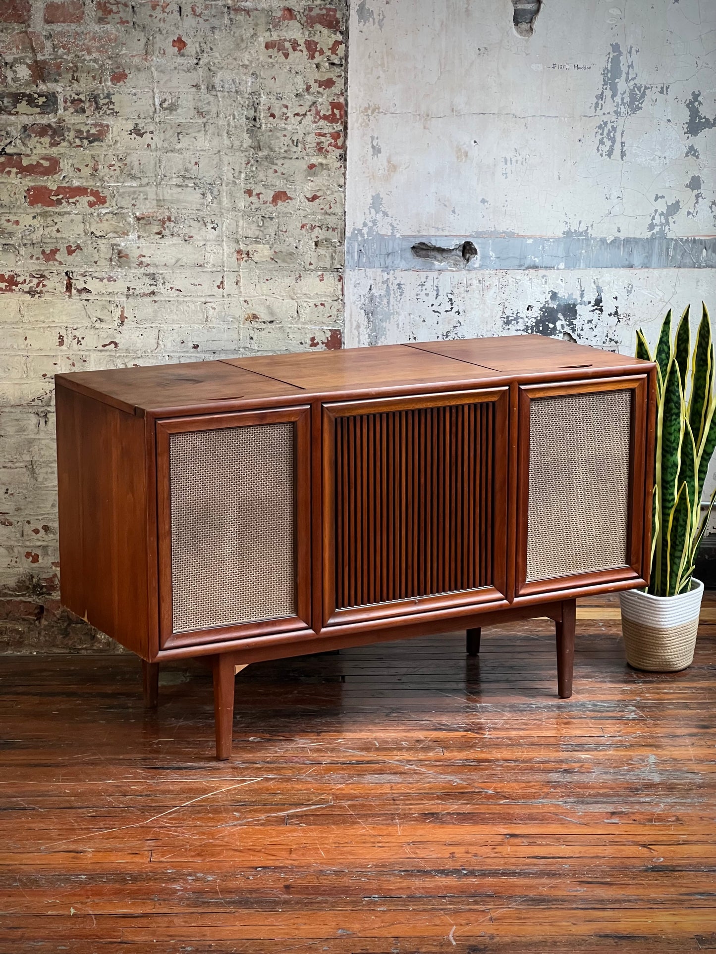 Motorola SK32 Stereo Console by Drexel - Restoration Included