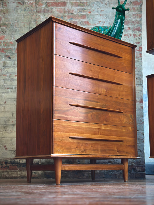 Bissman Furniture High Boy - 1600 Series