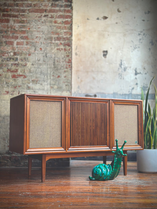 Motorola Drexel Declaration Retro-Engineered Stereo Console - SK52