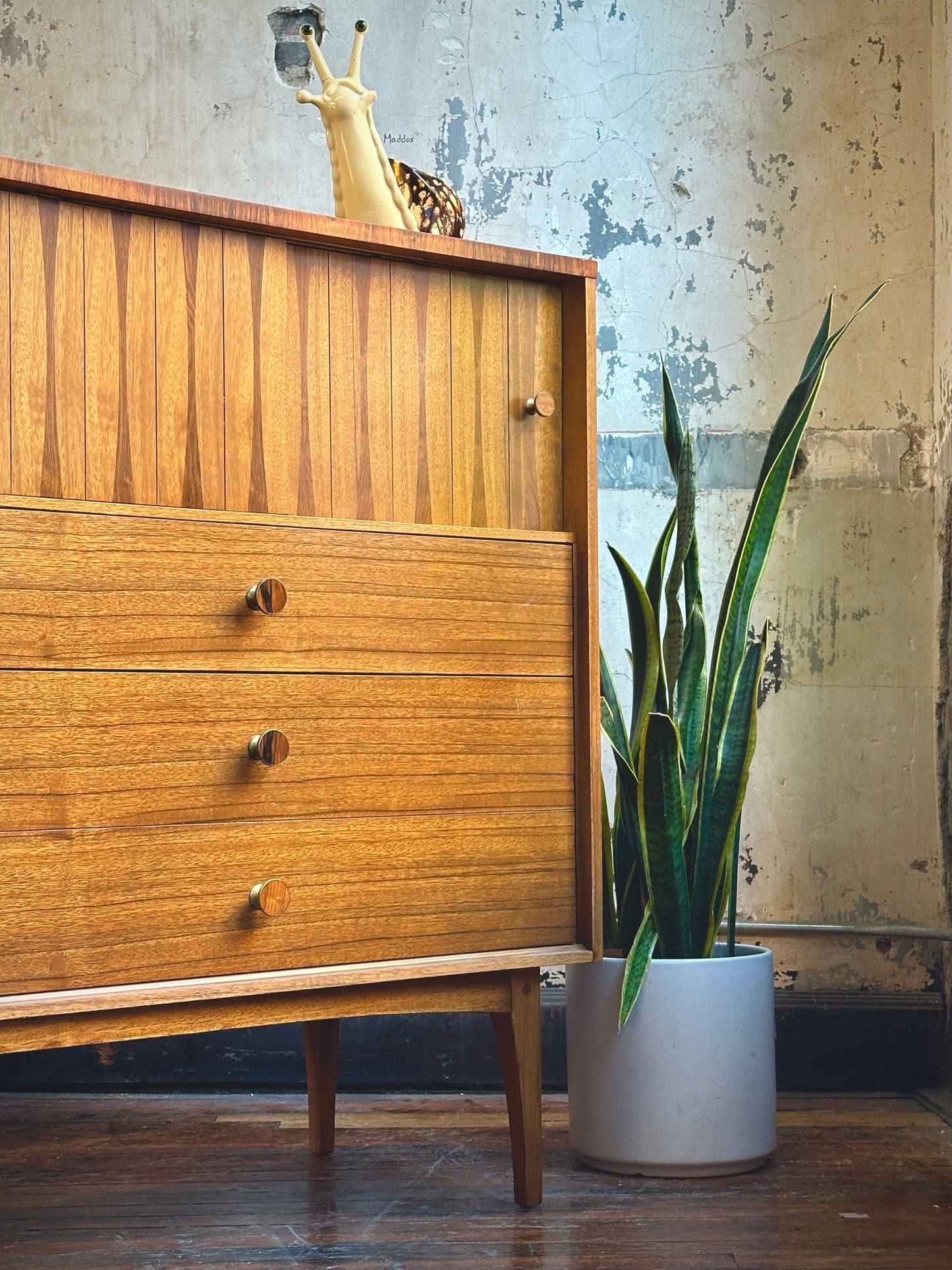 Lane Adventure Collection Oversized Magna-Style Chest