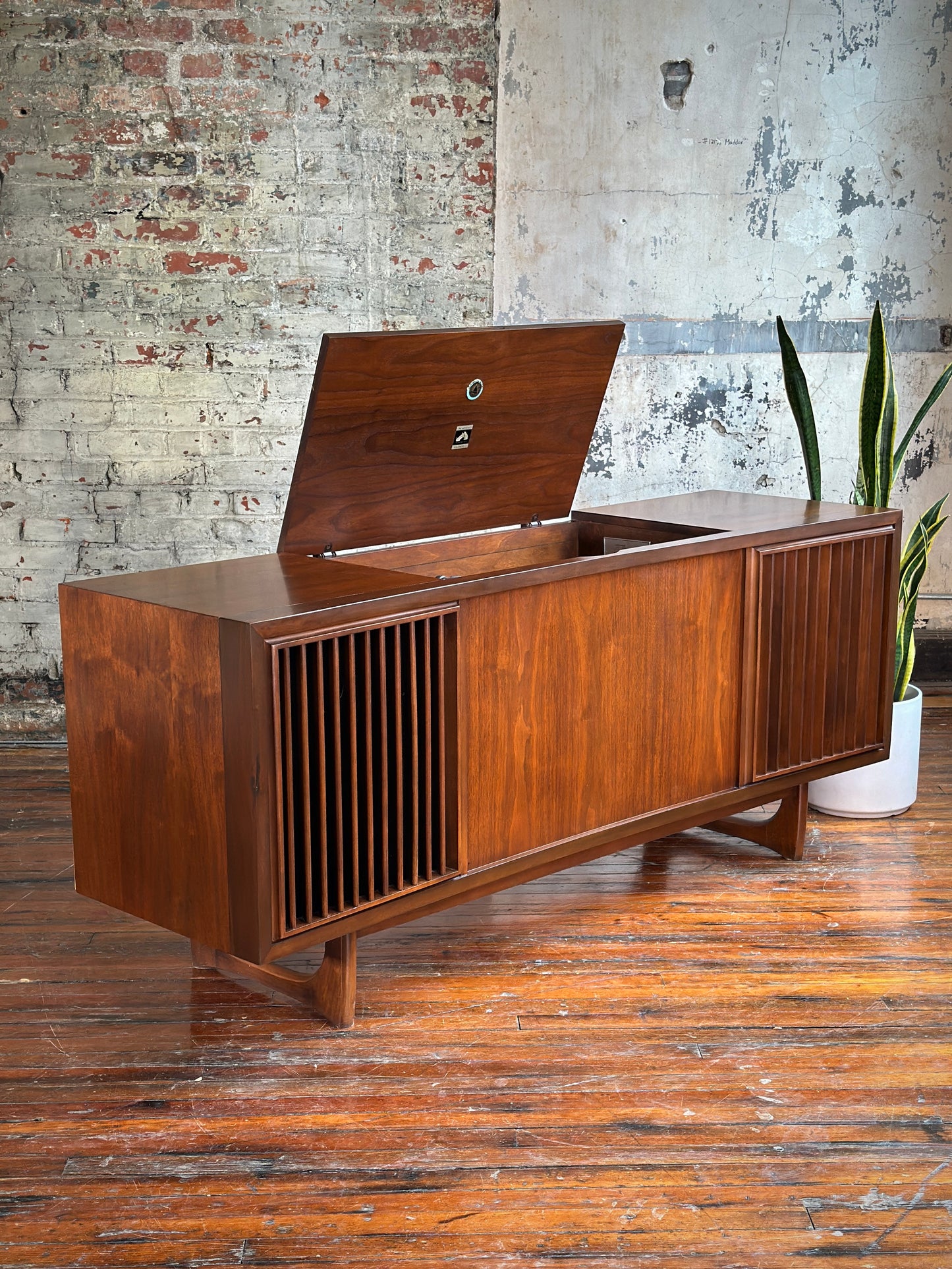 RCA Annapolis Retro-Engineered Stereo Console
