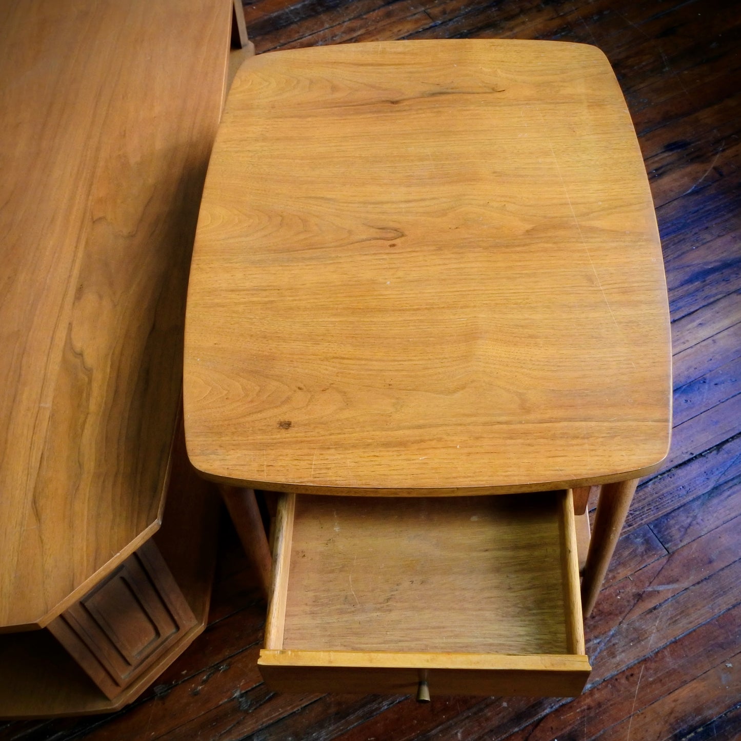 Broyhill Sculptura Living Room Set w Coffee Table & Pair of Side Tables