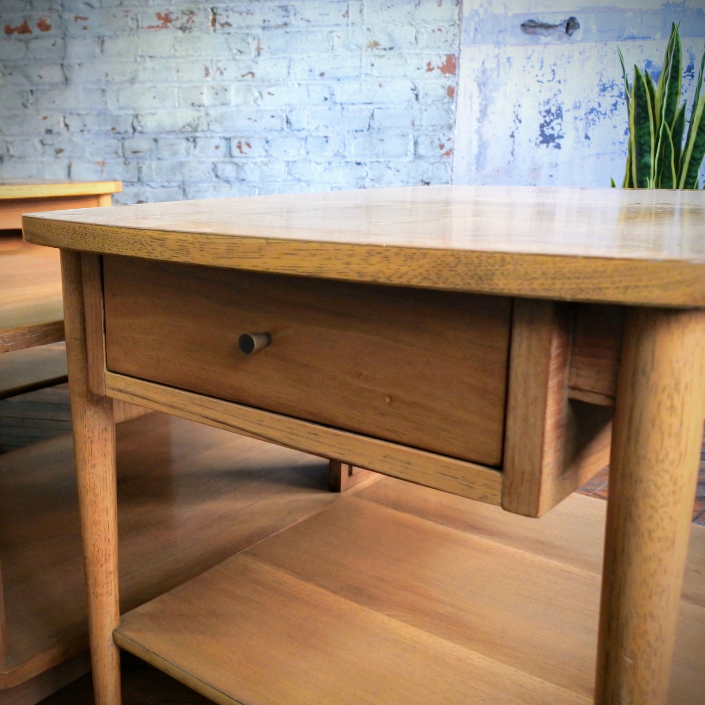 Broyhill Sculptura Living Room Set w Coffee Table & Pair of Side Tables