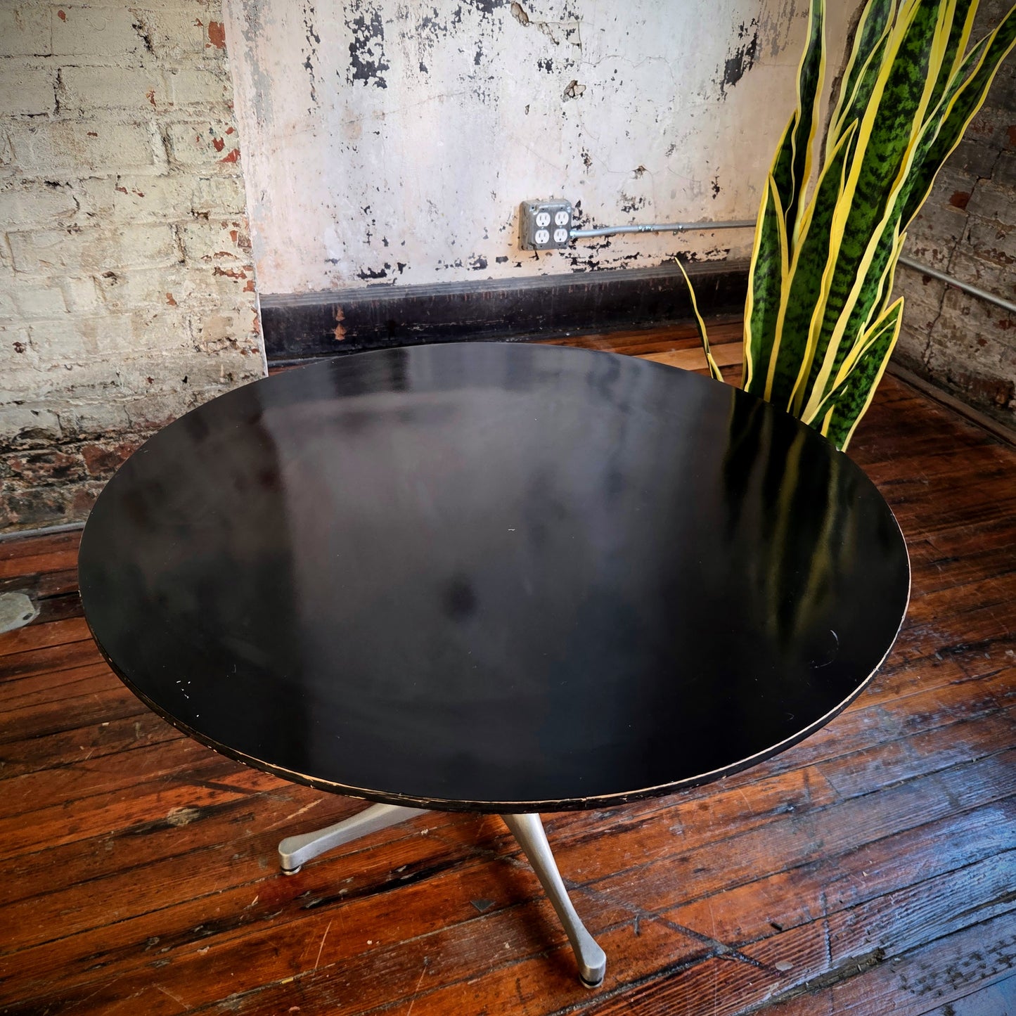 Herman Miller Aluminum Base Coffee Table c.1960s
