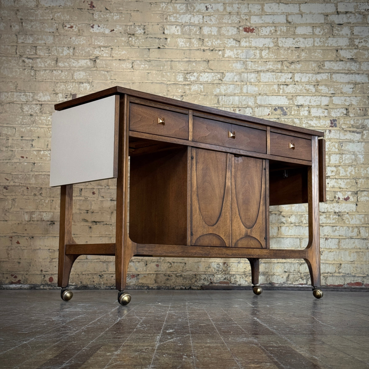 Broyhill Brasilia Bar Cart