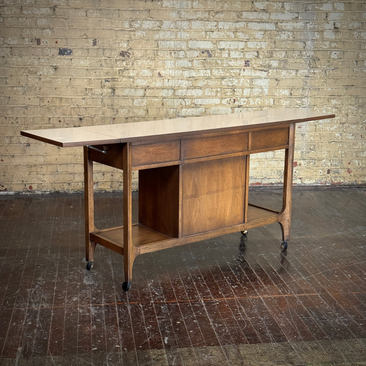 Broyhill Brasilia Bar Cart