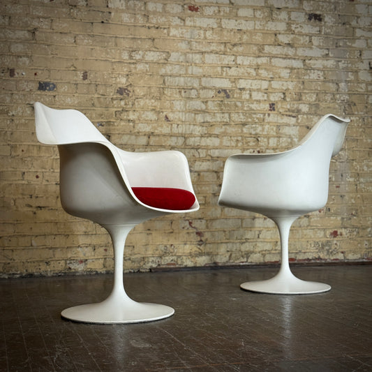 Pair - Eero Saarinin First Generation for Knoll Tulip Armchairs