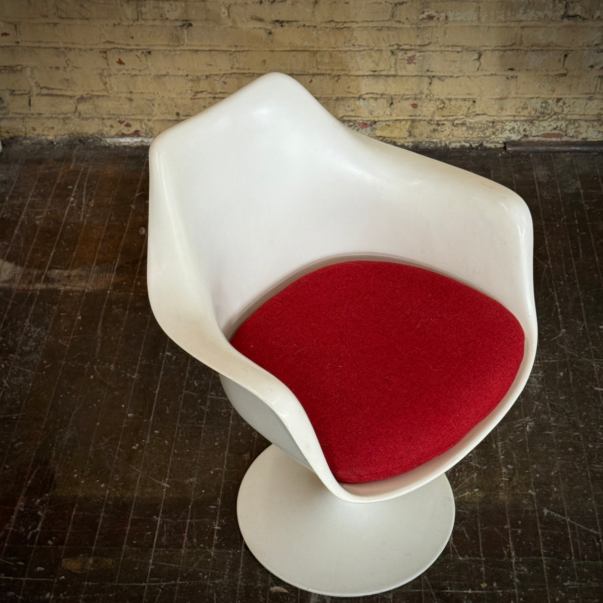 Pair - Eero Saarinin First Generation for Knoll Tulip Armchairs