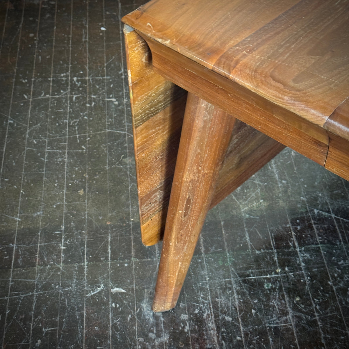 Bissman Solid Walnut Dining Table and (5) Chairs