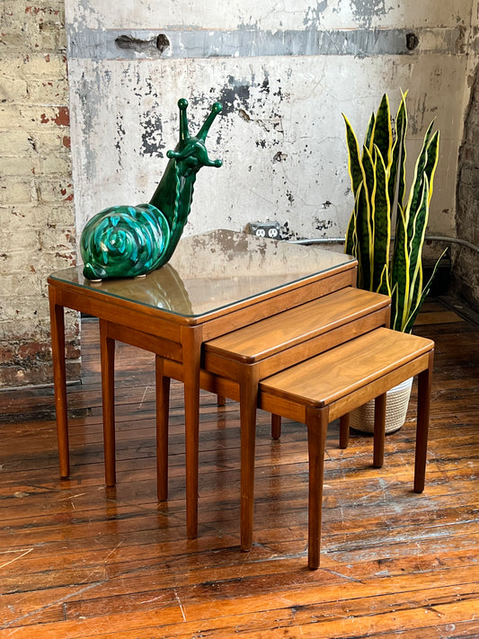 Drexel Declaration Nesting Tables