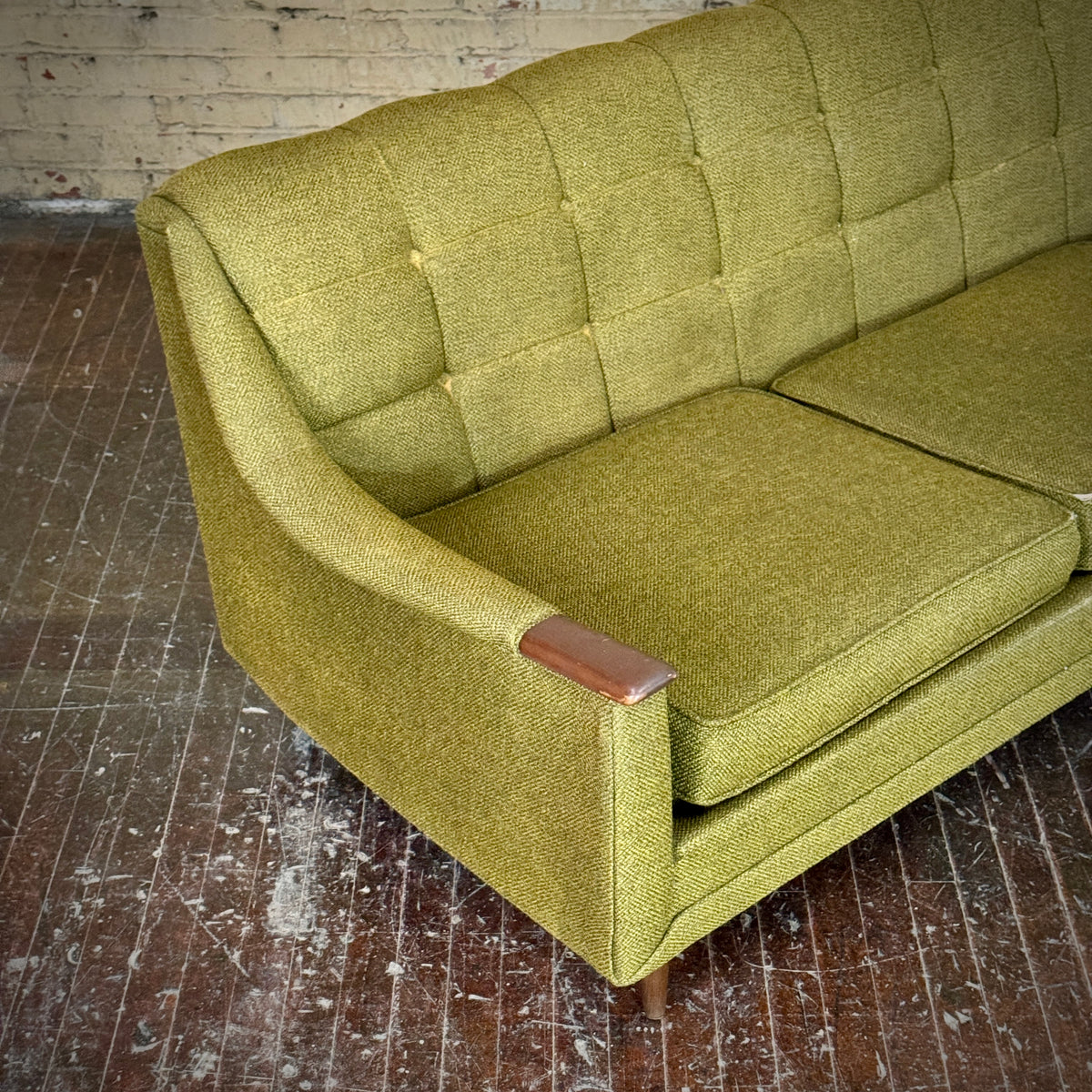 Kroehler Avant Sofa (YOU customize!)
