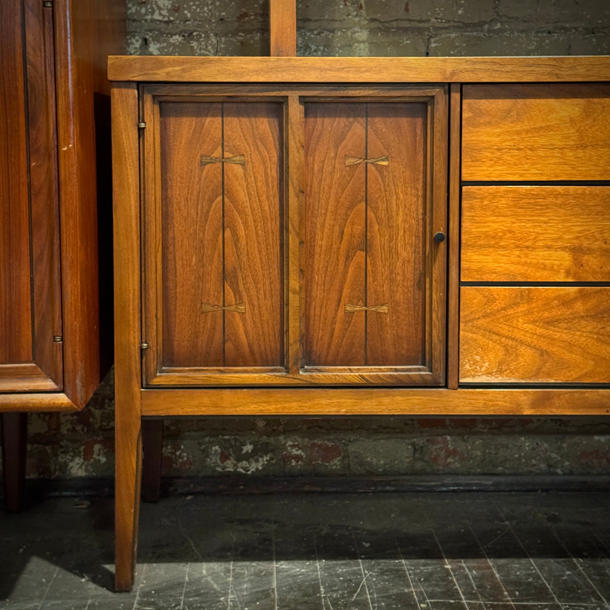 Lane Tuxedo Two-Piece Highboard