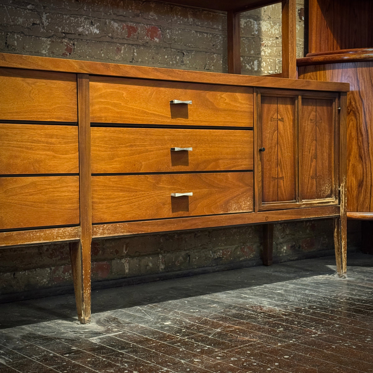 Lane Tuxedo Two-Piece Highboard