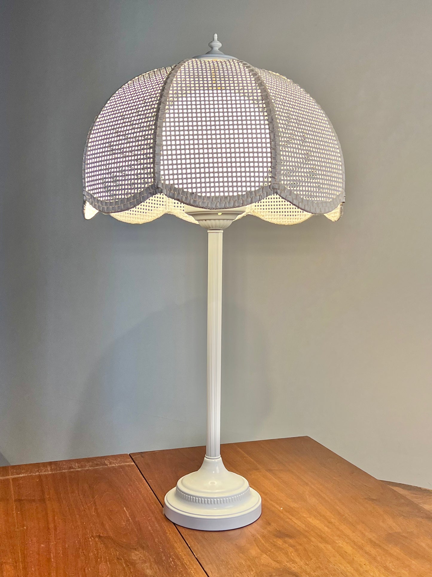 Vintage White Wicker Table Lamps