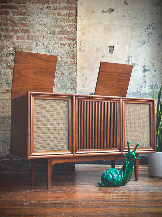 Motorola Drexel Declaration Retro-Engineered Stereo Console - SK52