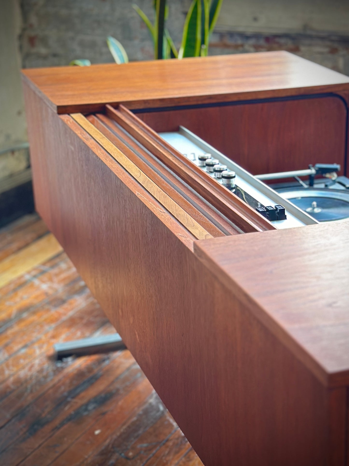 Electrohome 701 Retro-Engineered Stereo Console
