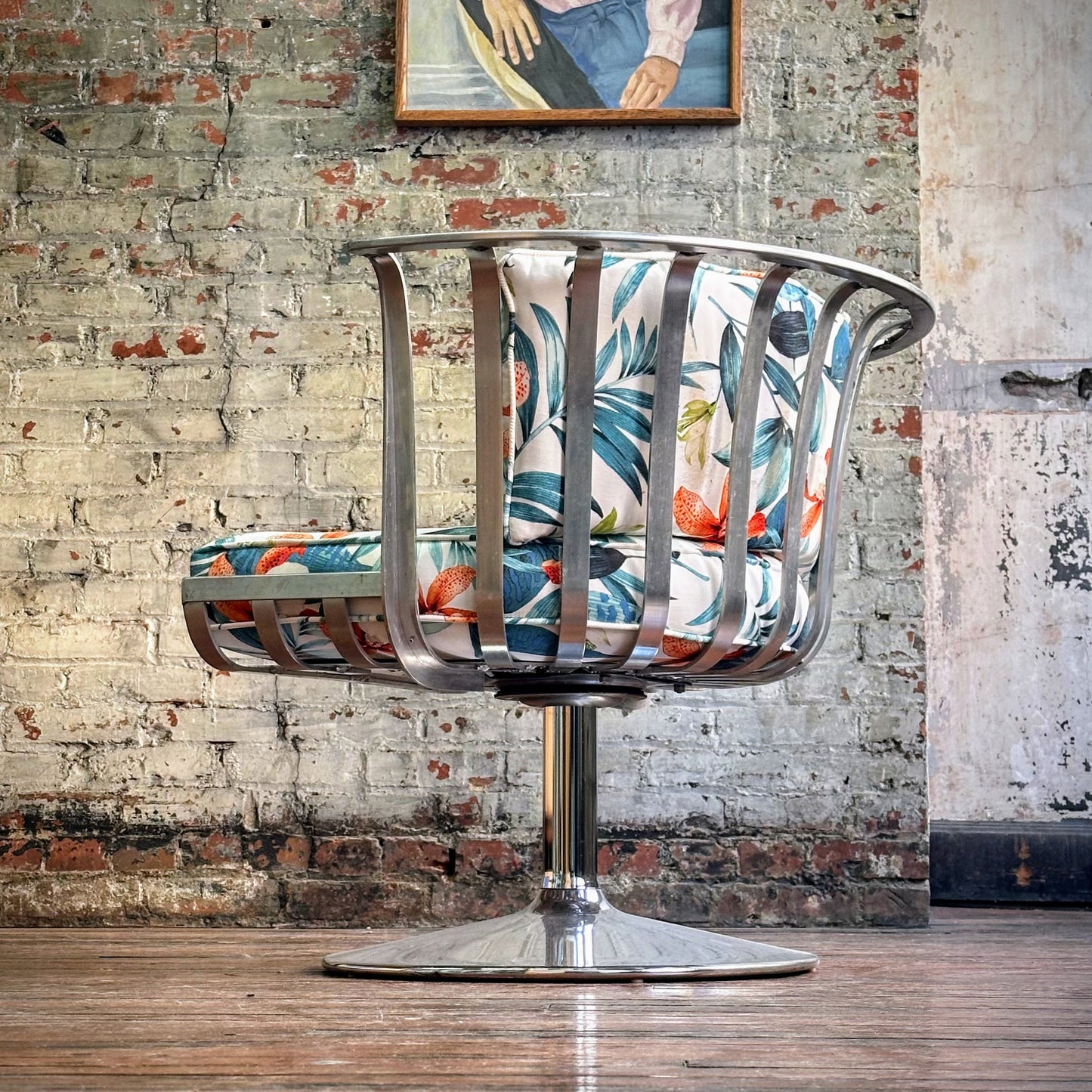 Russell Woodard Polished Aluminum Swivel Pair of Patio Chairs (Newly Upholstered)