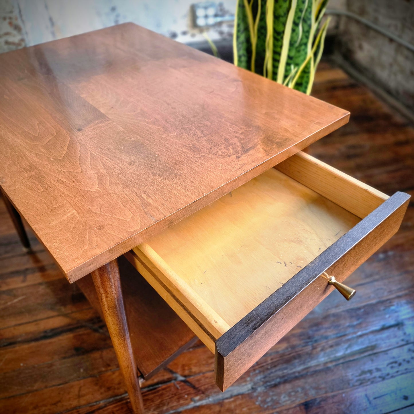 Mid Century Modern Paul McCobb Side Table